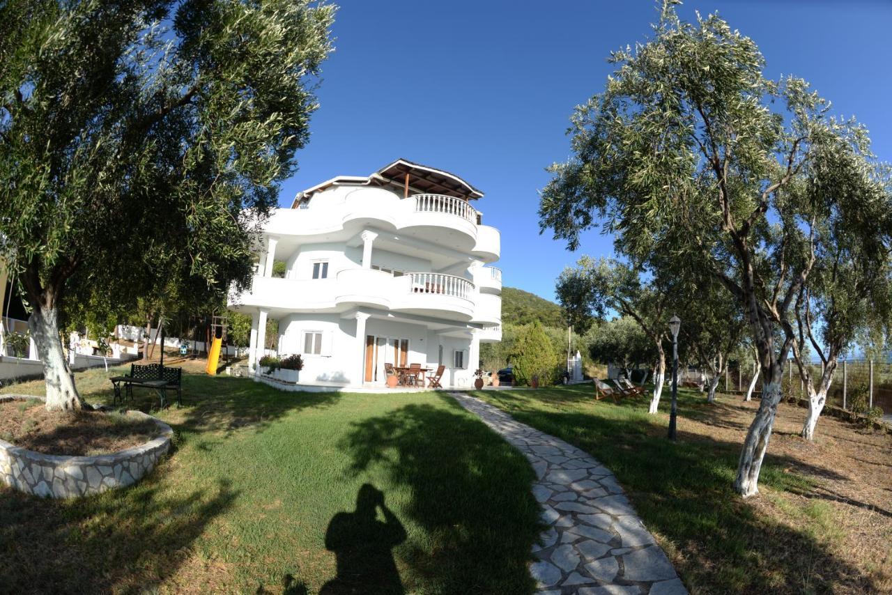 Villa Alex Ríza Eksteriør billede